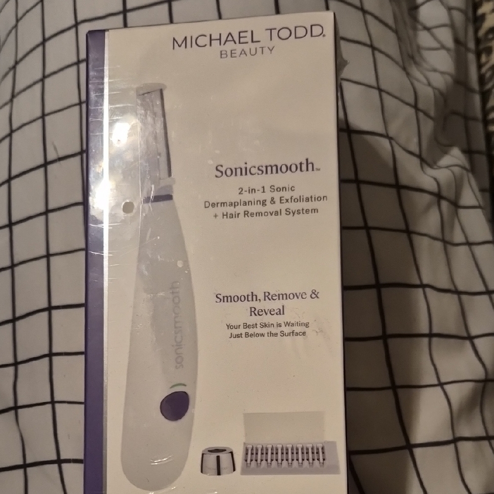 Sonicsmooth At-home Dermaplaning & Exfoliation System